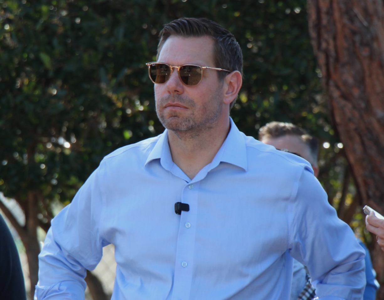 Reports: Investigators seize Swalwell's devices at SFO, search home in DC